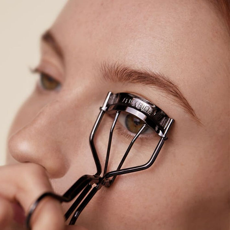 Shiseido Makeup Eyelash Curler  (Make up Tools)